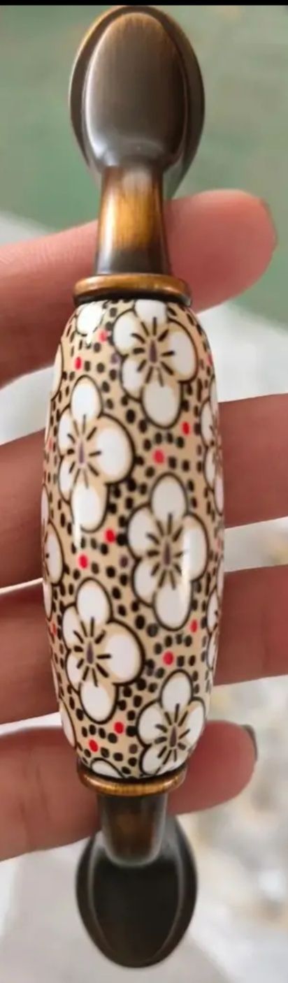 Puxadores em Porcelana