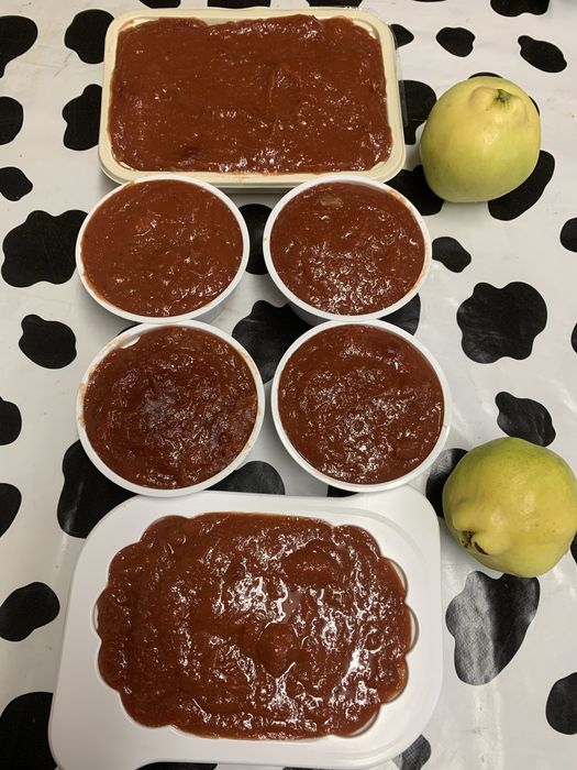 Marmelada confecionada em fogão a lenha faço envios por CTT