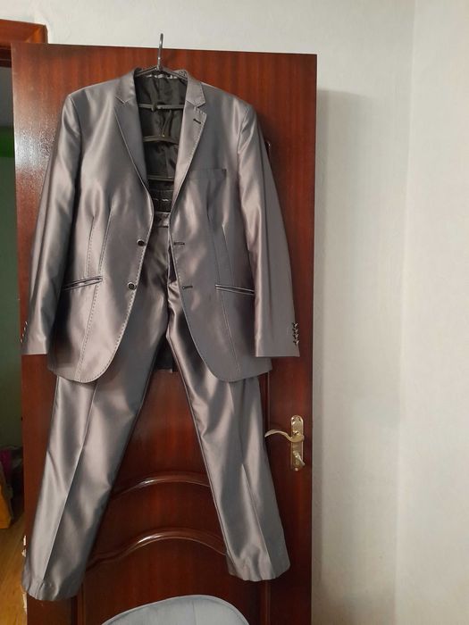 Костюм чоловічий класичний