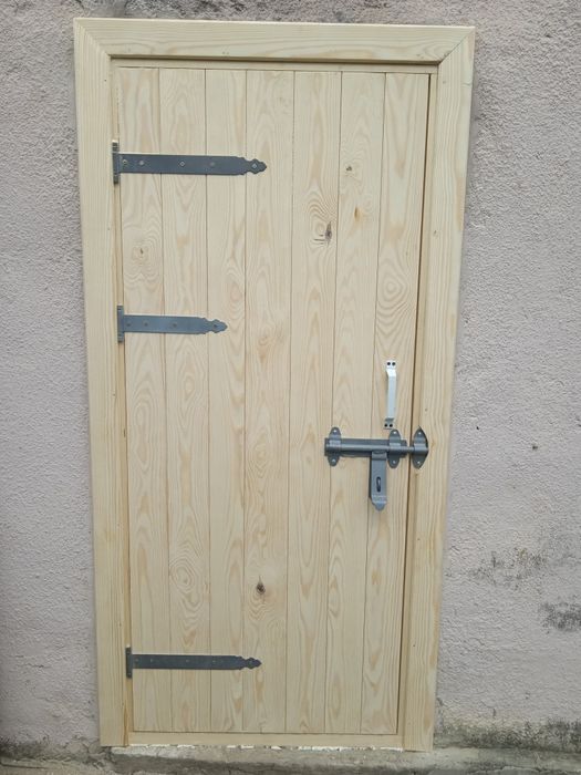 Двері в (льох, гараж, хлів)