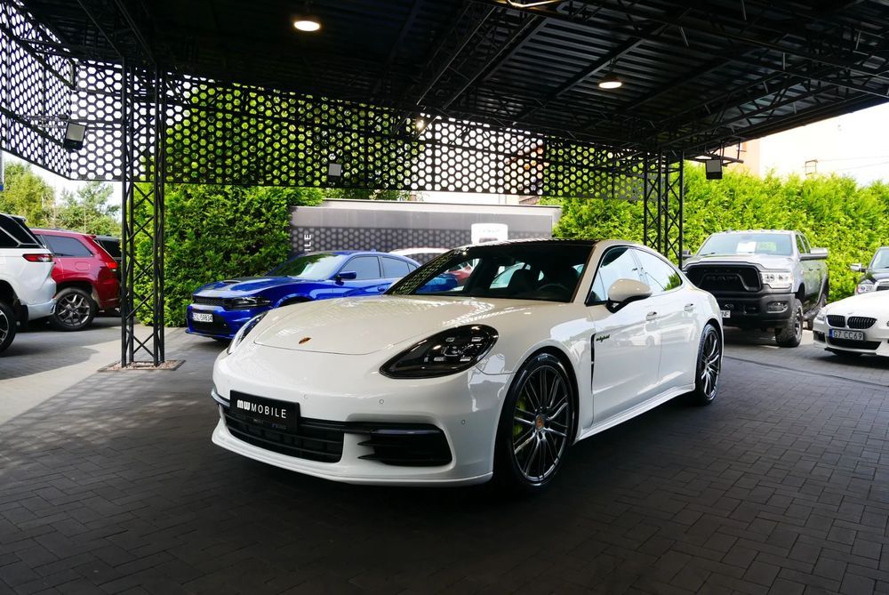 Porsche Panamera 4 e-Hybrid 462KM 4x4 Pneumatyka PASM Bose SportChrono Dociągi Navi