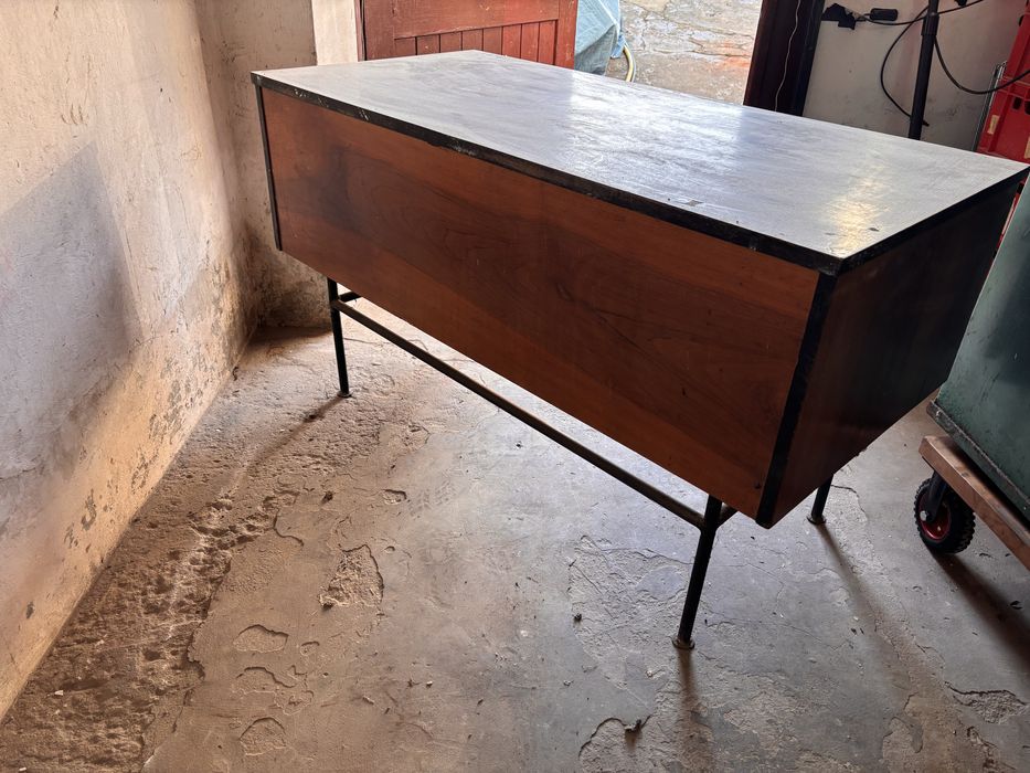 Biurko drewniane z mennicy