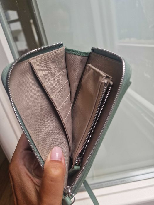 Carteira de telemóvel do Emporio Armani