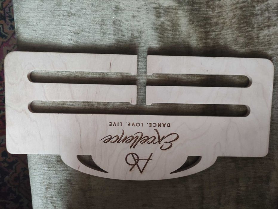 Медальница держатель для медалей новая.