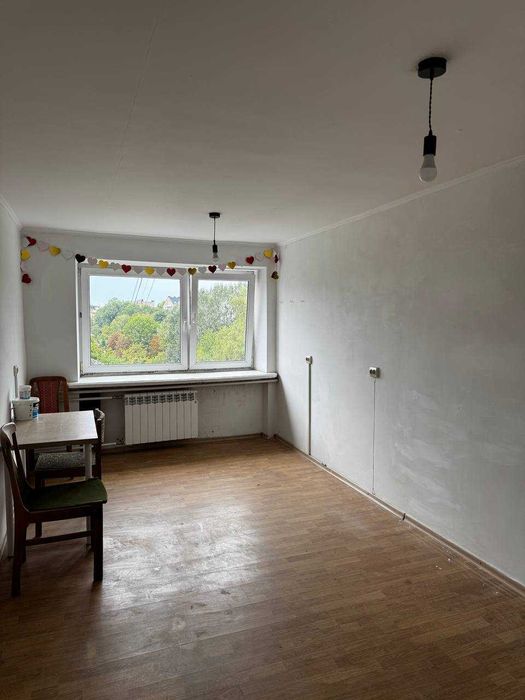 Оренда кабінетів різних площ на вулиці Тютюнників Галицький район