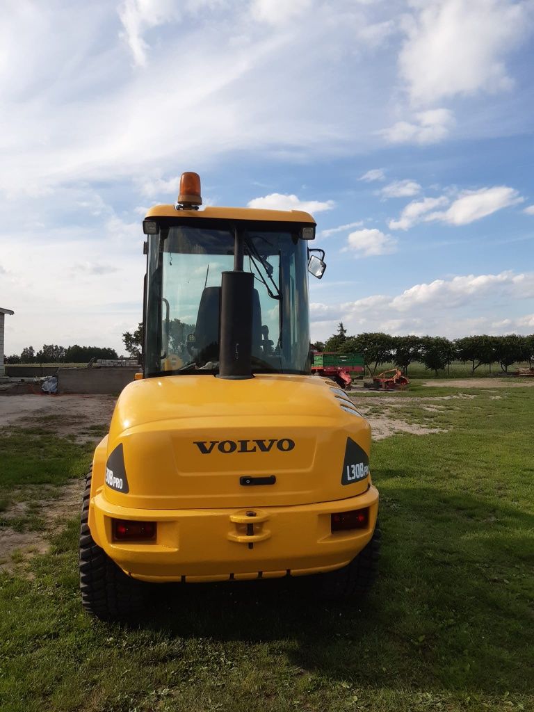 Ładowarka Volvo L30b przegubowa teleskopowa miniładowarka