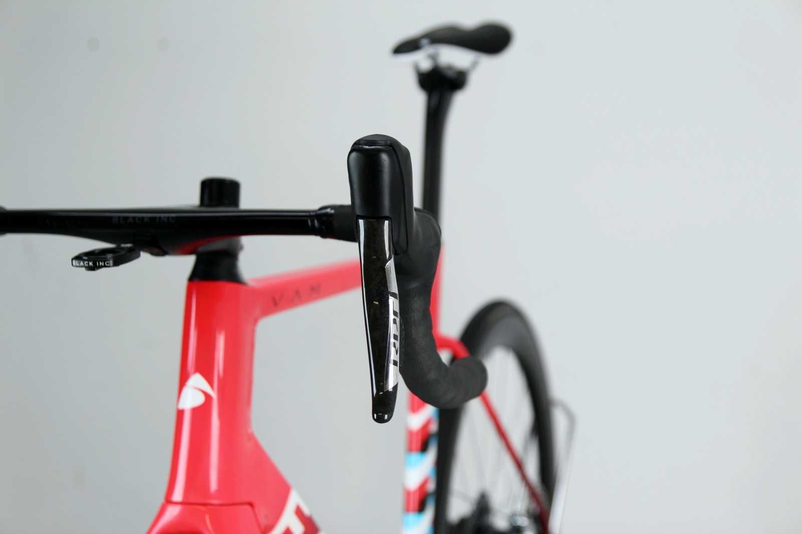 FACTOR ostro VAM Disc Sram Red AXS 2x12, r. 58