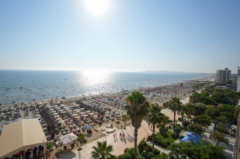 Квартира на морі, апартамент в Албанії, нерухомість Адріатичного моря