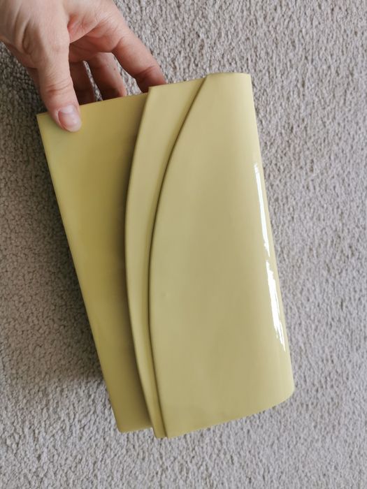 Torebka elegancka mała lakierowana zółta wizytowa