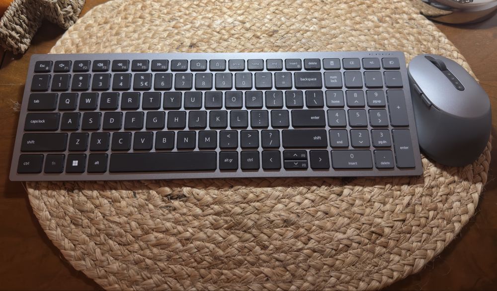 Zestaw klawiatura i myszka Dell KC KM7120W