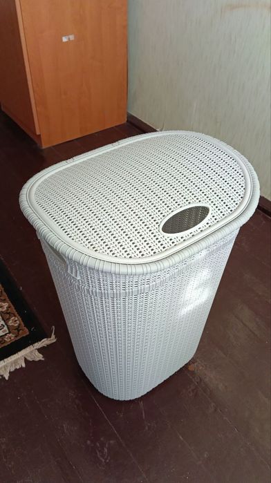 Корзина для білизни