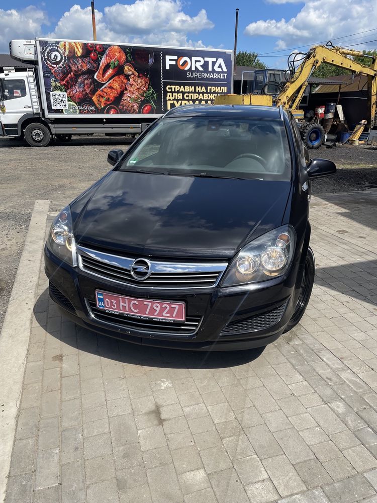 Opel astra H 111 1.4 2010рік