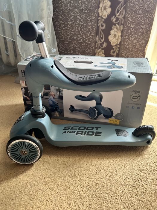 Самокат Scoot and ride
