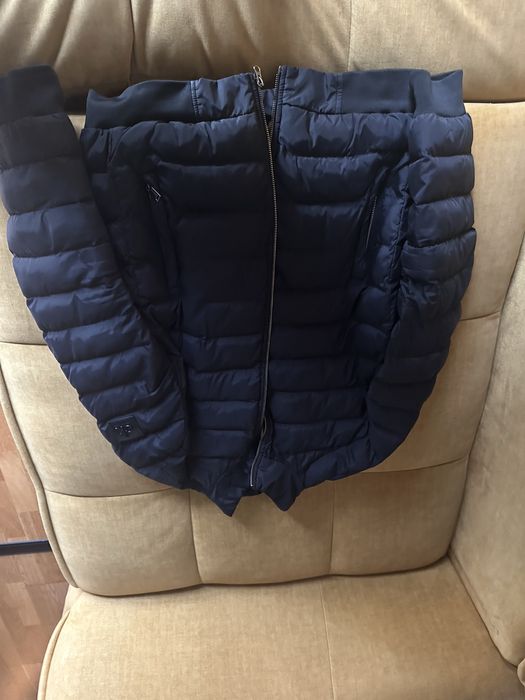 Продам чоловічу куртку Calvin Klein