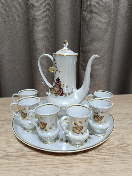 Кавовий сервіз . Сервіз . Продам старовинний сервіз