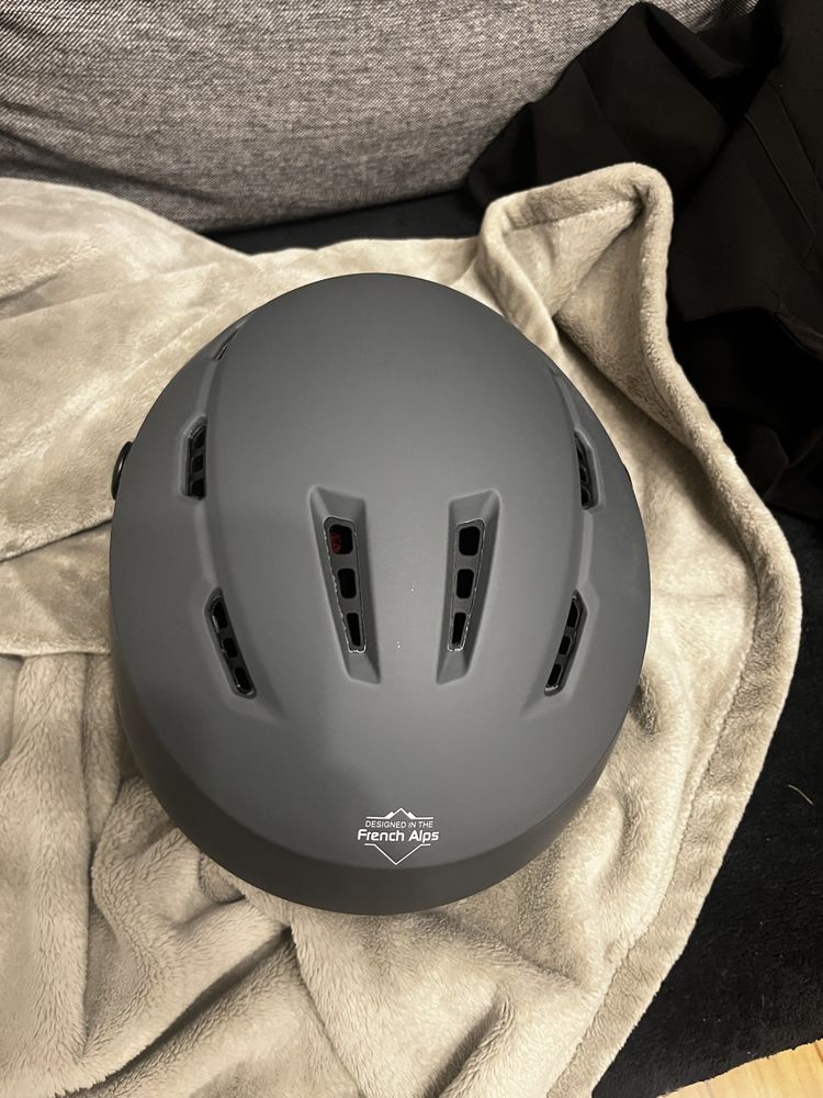 Nowy Kask Snowboard/Narty Wadze Rozmiar M