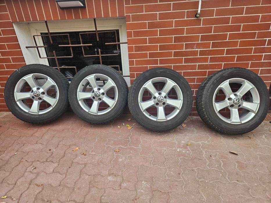 Felgi aluminiowe VW 16" x 6.5" 5x112 ET42 + opony zimowe 215/60 R16