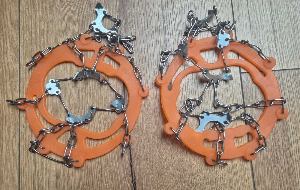 RACZKI ,nakładki, kolce na buty ,crampons, 50 par x19 zl