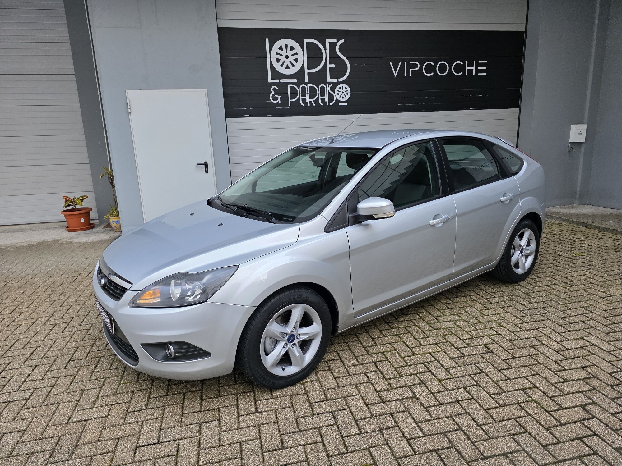 FORD FOCUS Trend 1.6TDCI 90CV - Desde 90€/mês - Garantia