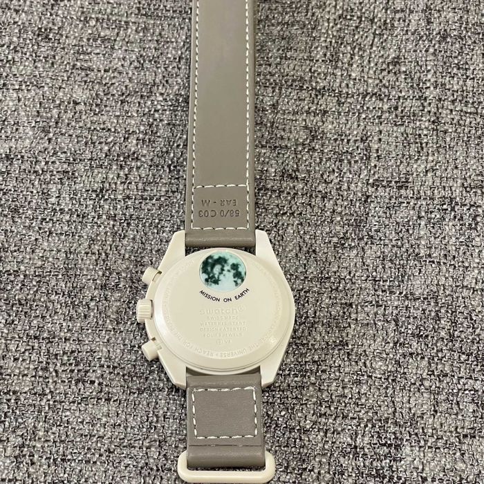Limitowana Edycja: Omega x Swatch Desert Model SO33T103