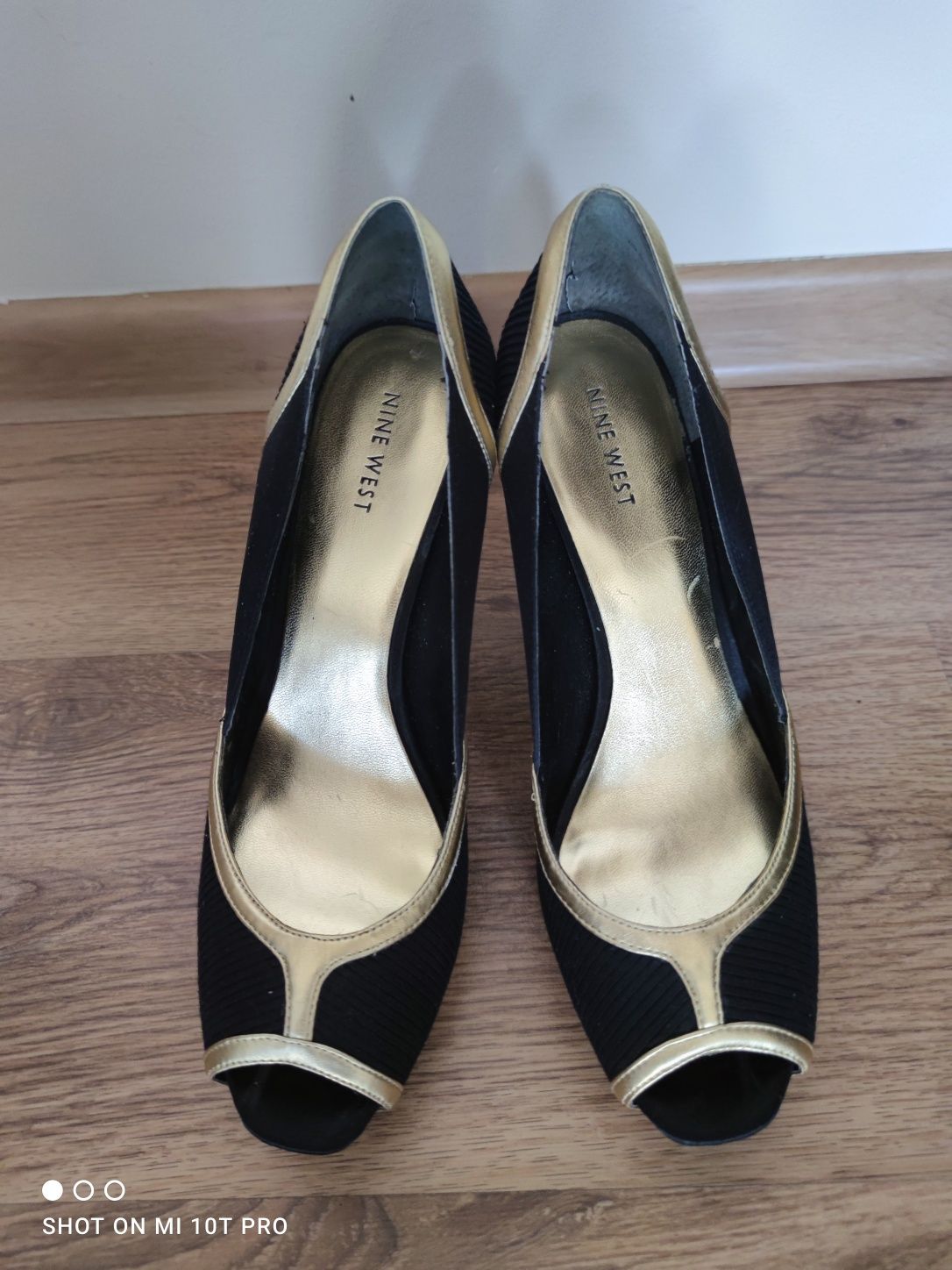 Szpilki Nine West 40 czarne złote
