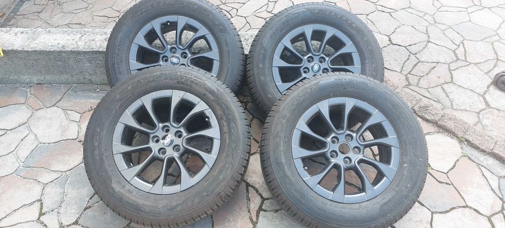 koła 4x4 SUV Land Rover Mazda 7.0Jx17CHx45 5x65 (5x650) 235/65/R17