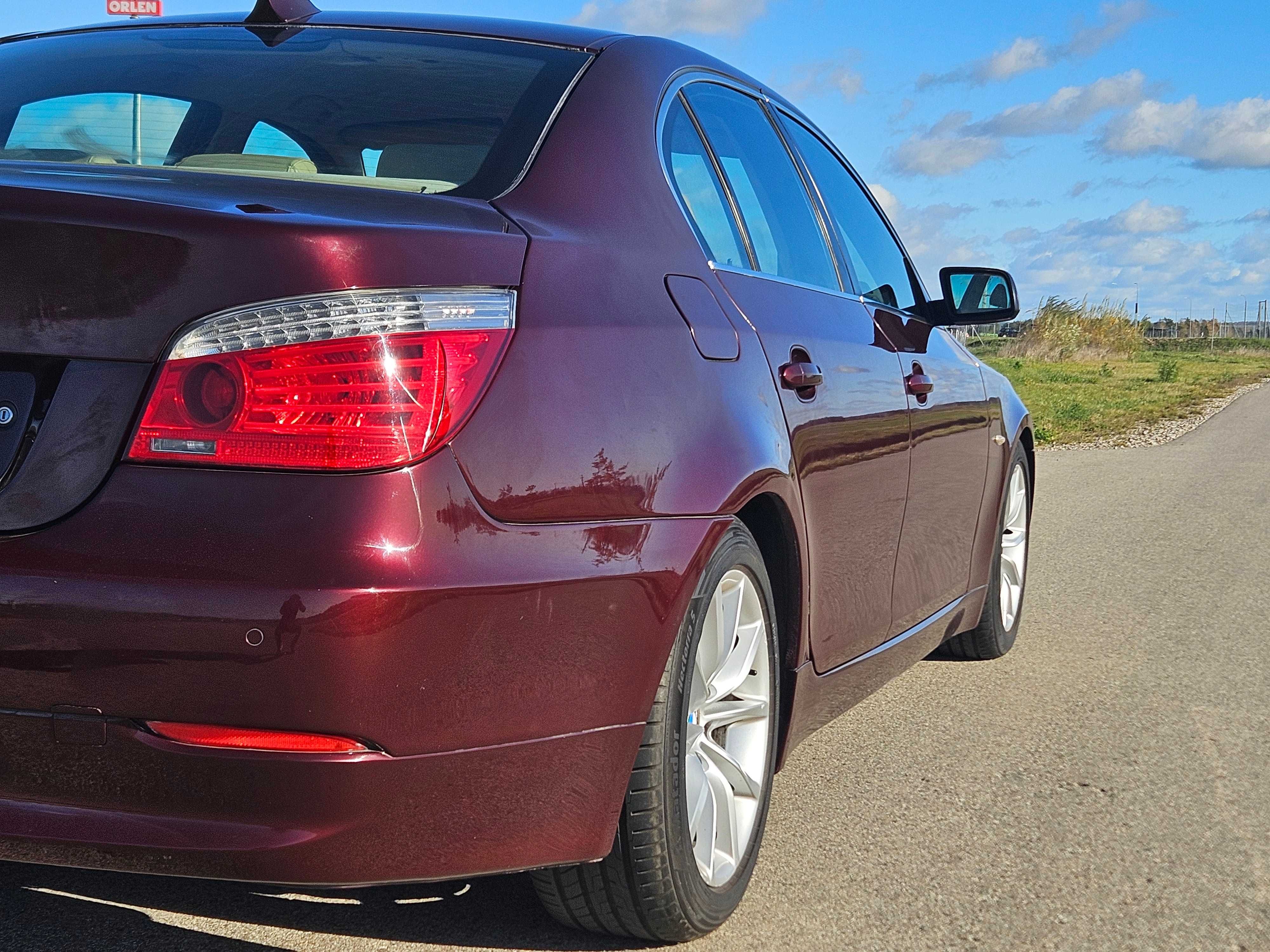 BMW E60 LCi  3.0