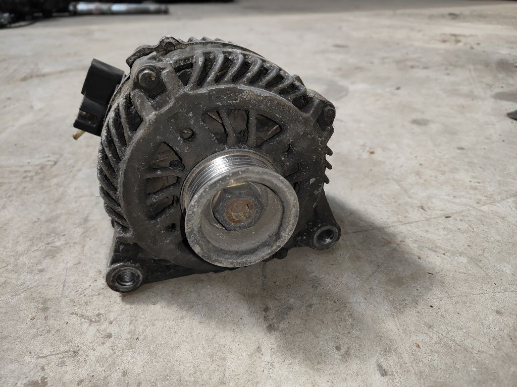 Citroen C4 Xsara Picasso 2.0 HDi alternator 96.393.623.80 i inne