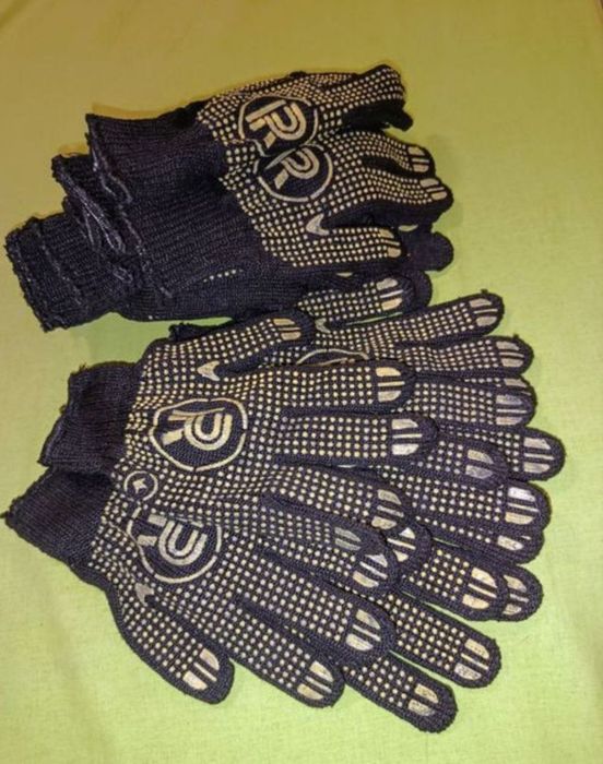 Рукавички з ПВХ крапкою