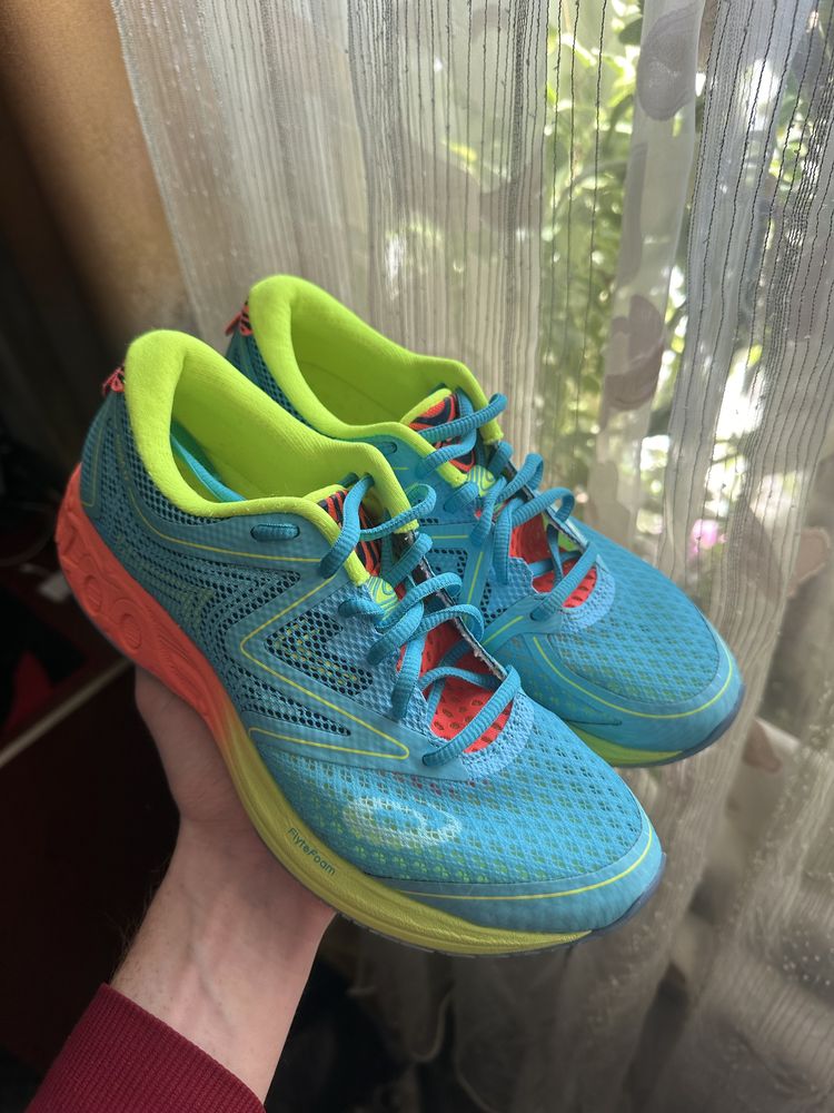 Жіночі кросівки ASICS NOOSA FF 38р.