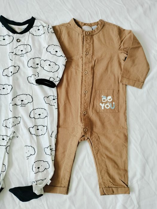 Conjunto jardineiras pijama e macacão • 6/9 meses
