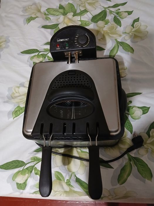 Фритюрниця CLATRONIC FR 3195