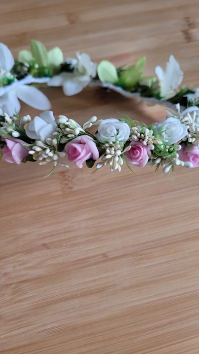 Wianek komunijny jak żywy