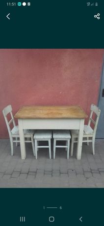 Stół krzesła taboret