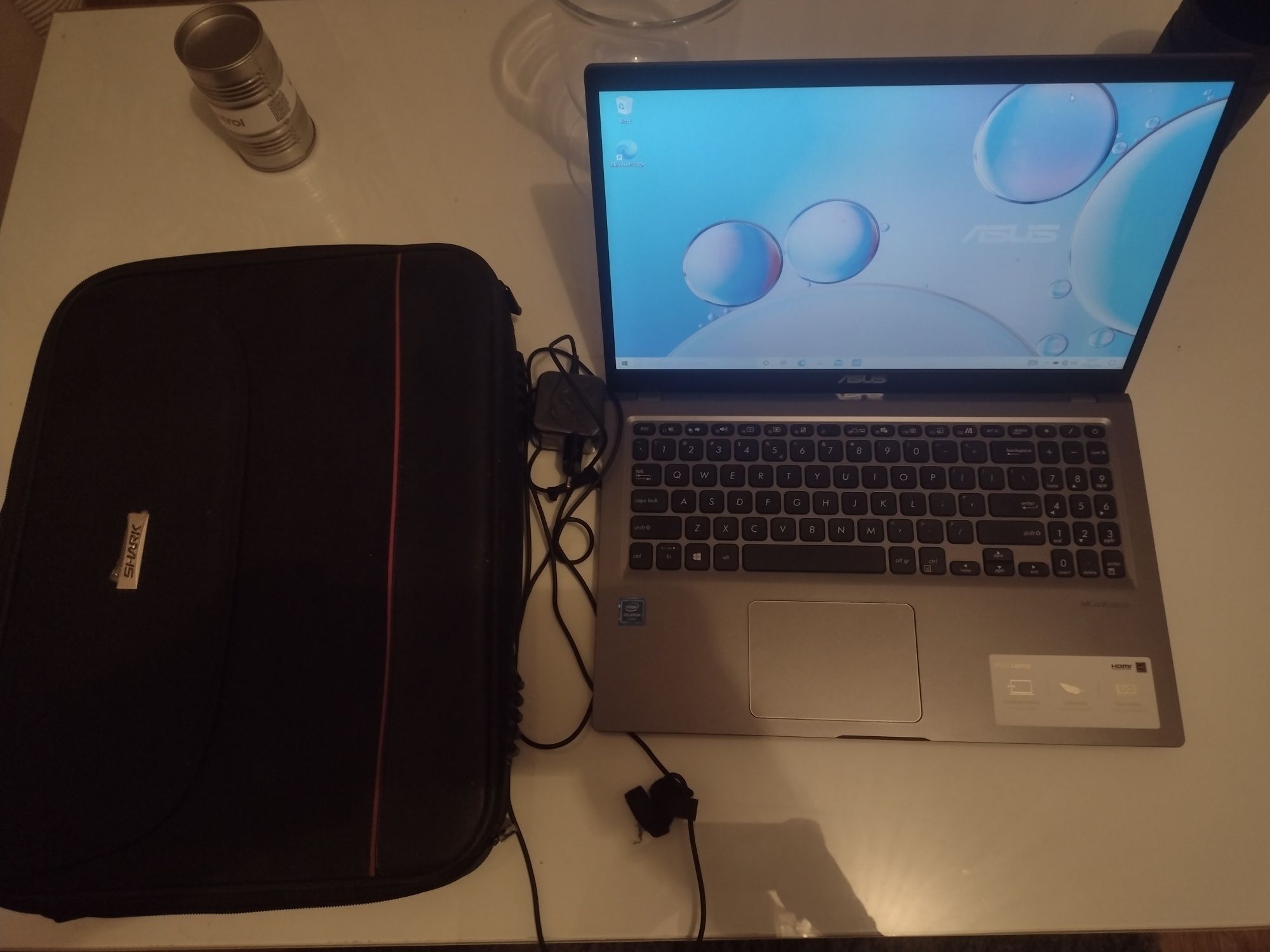 Laptop ASUS Nowy stan idealny Gratis torba