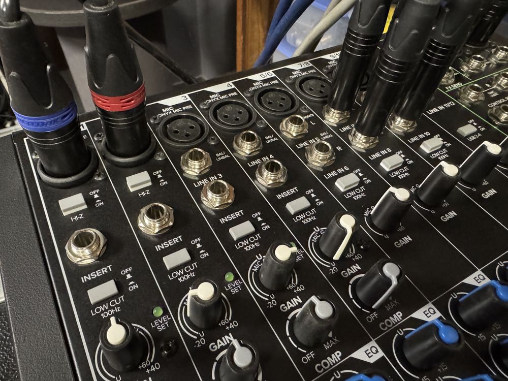 Mikser MACKIE ProFX12 V3 z pokrowcem