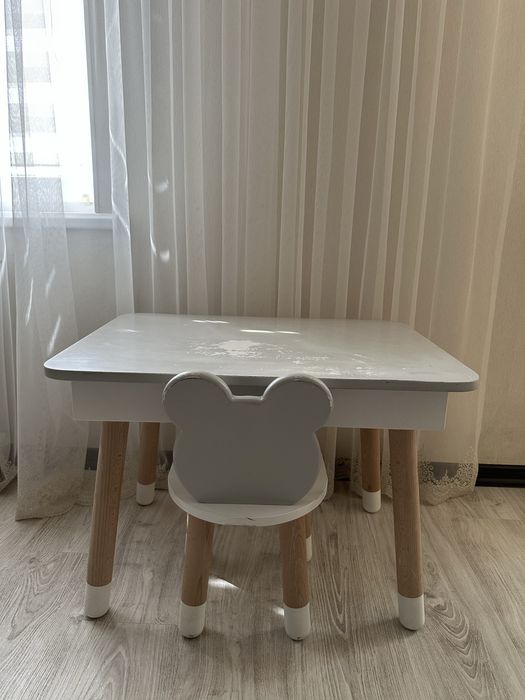 Столик, парта дитяча
