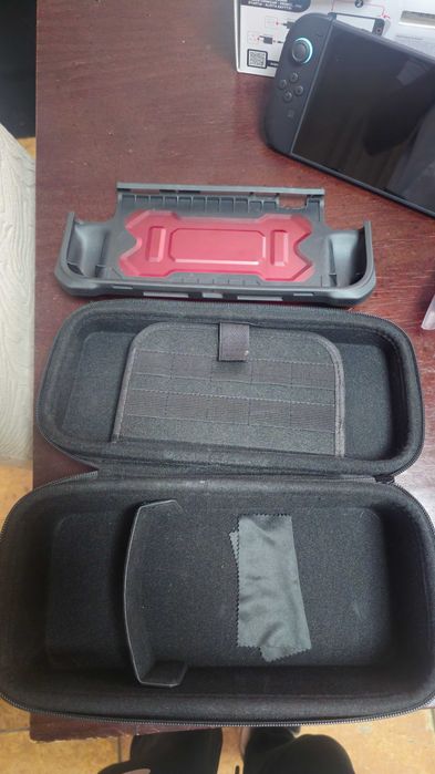 Nintendo switch 2 + conta 1 jogo pokem + sub 1 ano online + protecções