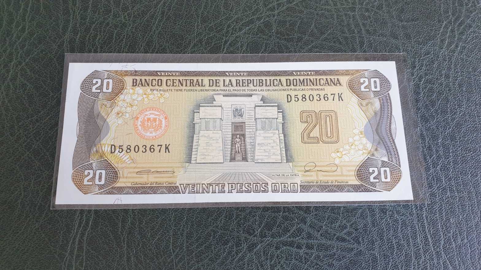 Dominikana 20 Pesos 1990 UNC