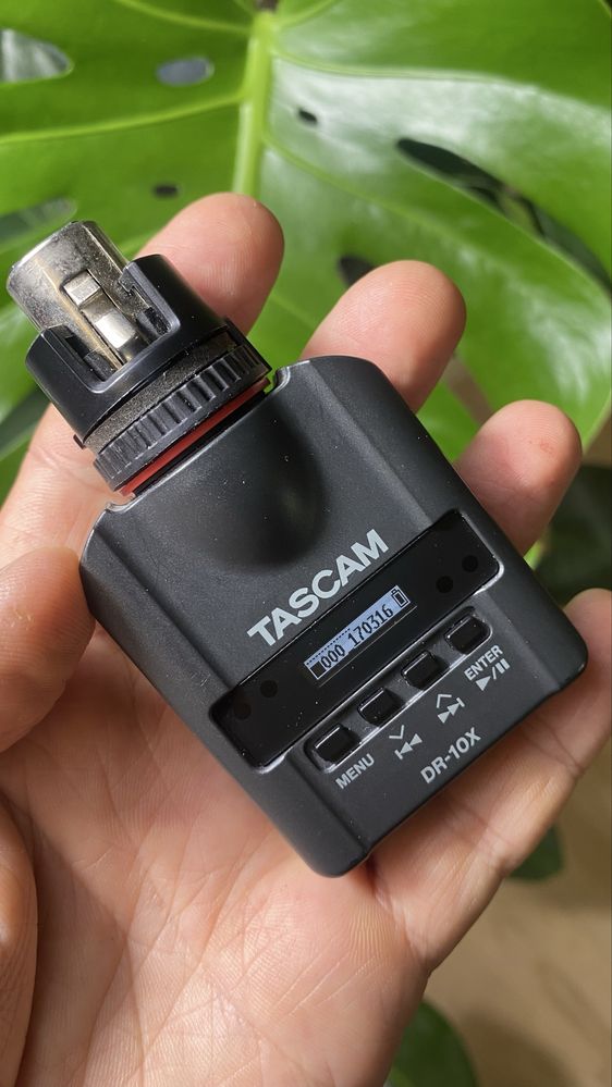 Диктофон Tascam DR-10X для ручного микрофона XLR разьем