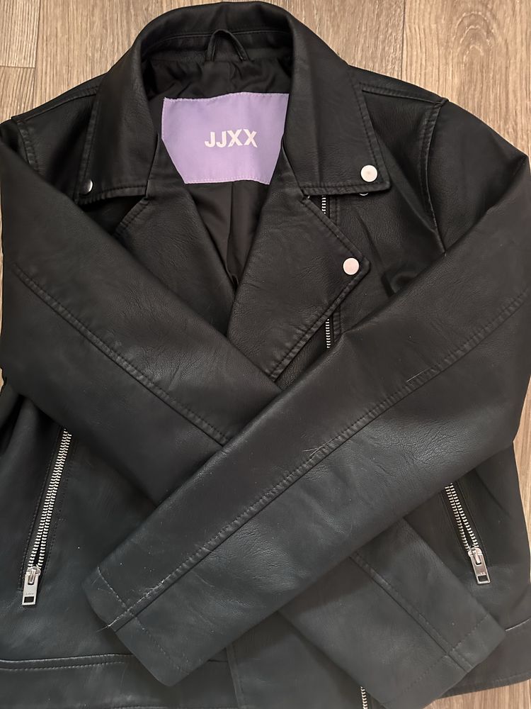 Куртка косуха JJXX з еко шкіри, S
