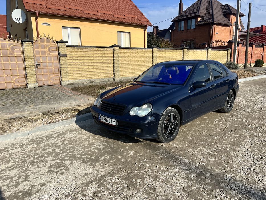 Мерс 203 В доброму стані