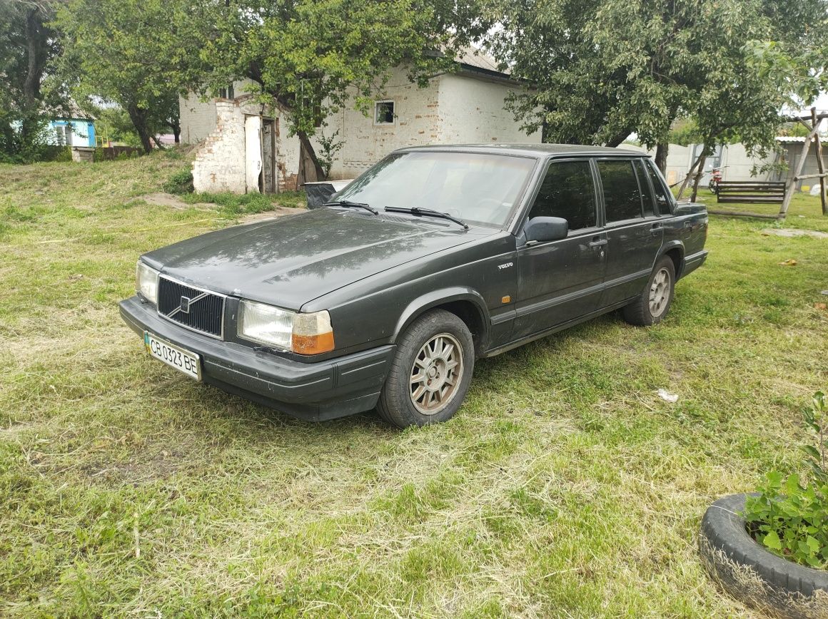 Автомобіль Volvo 740 Gl