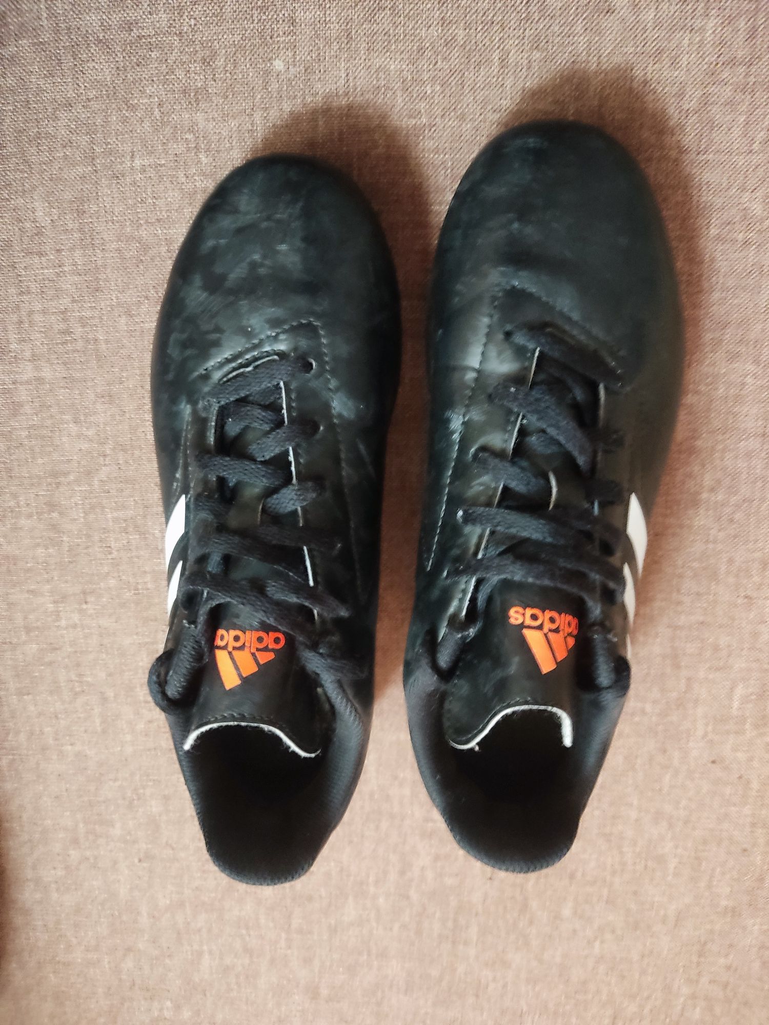 Продам бутси . Adidas