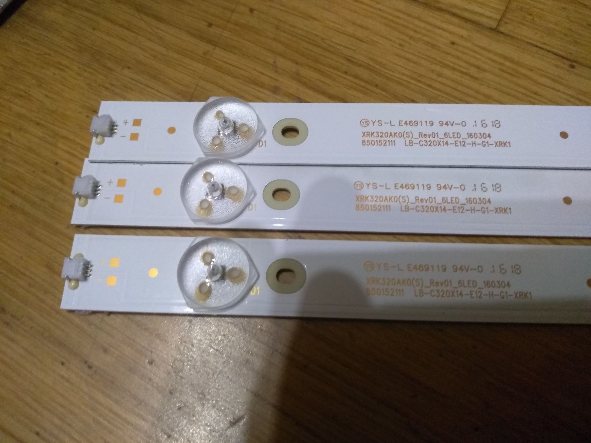 Планки підсвітки до Bravis 32d3000, 32d2000,32E2000
