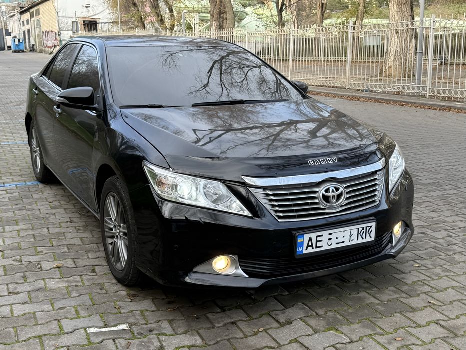 Toyota Camry 2014 рік, газ/бенз/авт 2.5 офіцна повна без торгу
