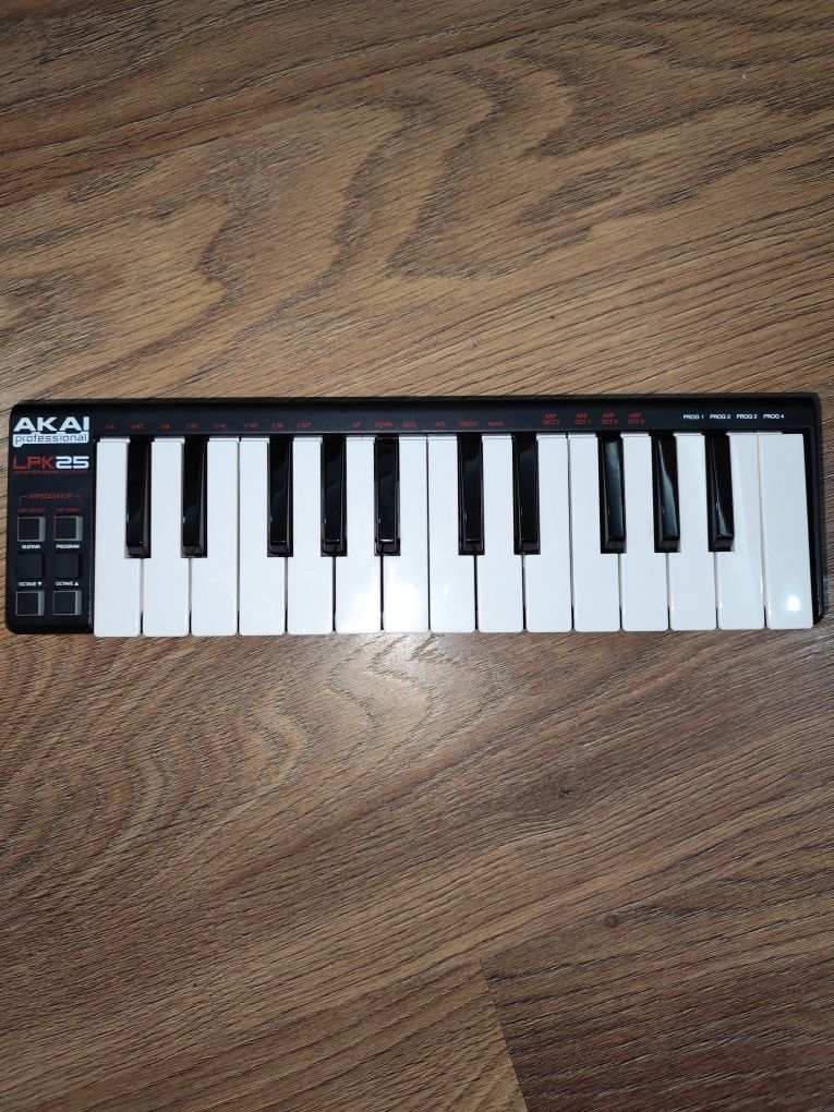 Klawiatura MIDI Akai LPK 25