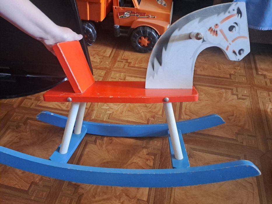 Дерев'яний коник