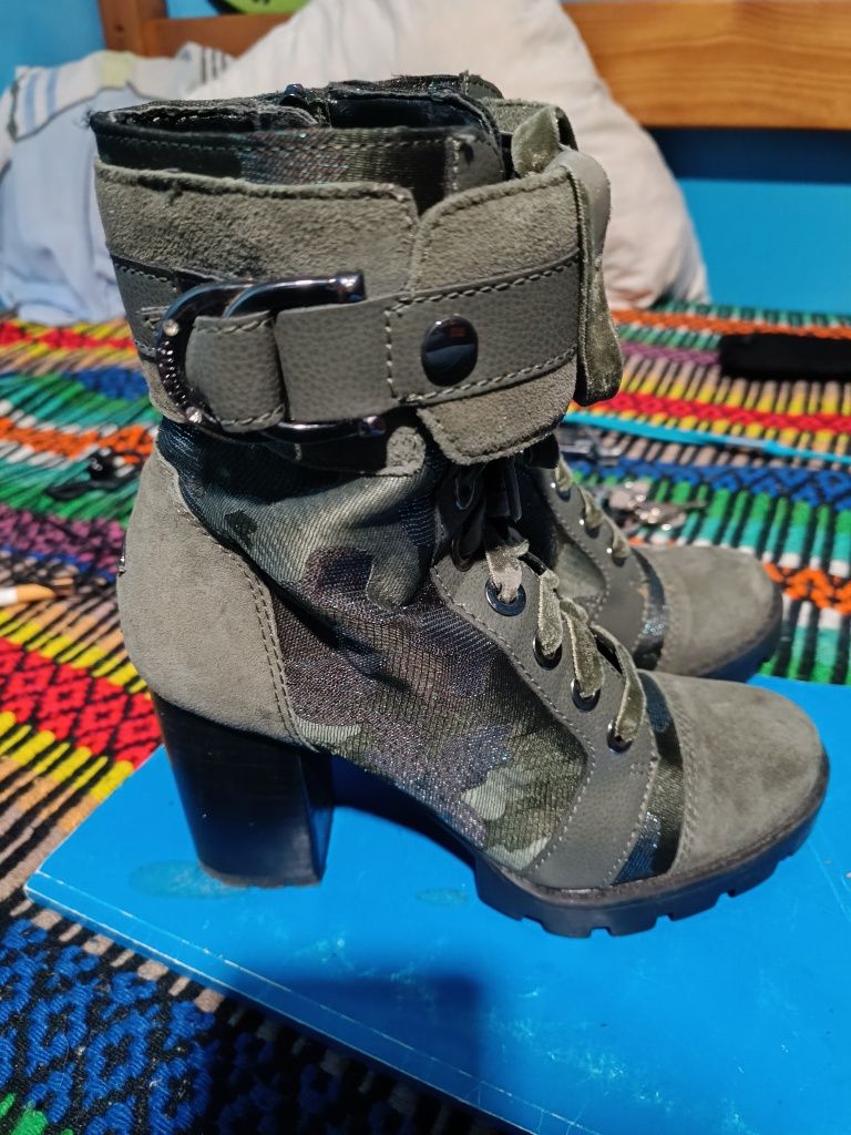 Botas de senhora  Novas 36