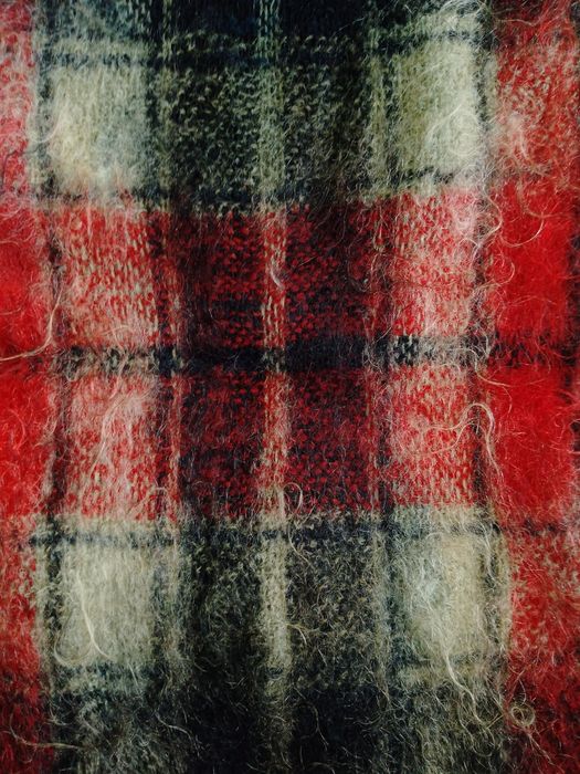 Продаються шарфи махерові.